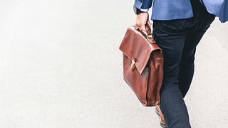 How to Introduce Yourself - and Get Hired