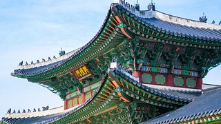 Traditional vs Modern Korea